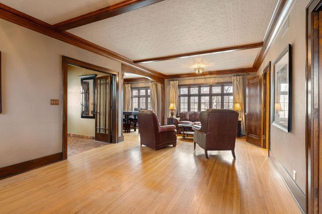 907 1st Drive NW, Austin, MN 55912
