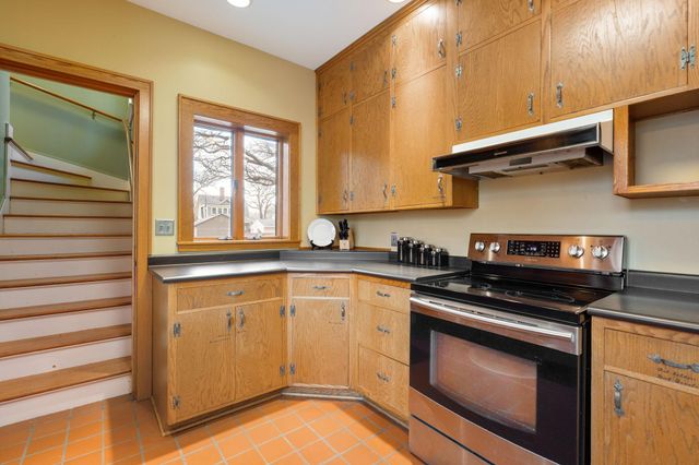 907 1st Drive NW, Austin, MN 55912