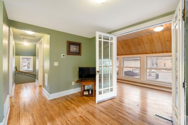 907 1st Drive NW, Austin, MN 55912