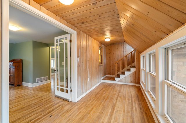 907 1st Drive NW, Austin, MN 55912