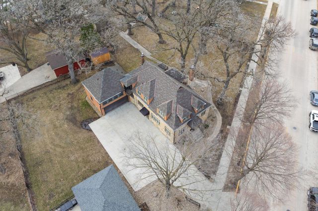 907 1st Drive NW, Austin, MN 55912