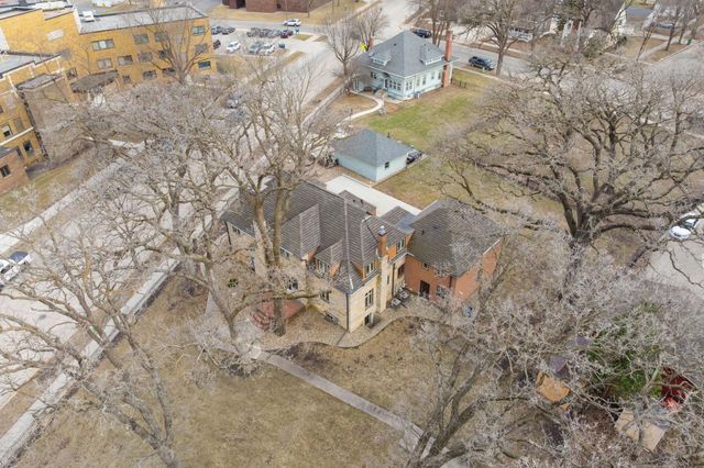 907 1st Drive NW, Austin, MN 55912