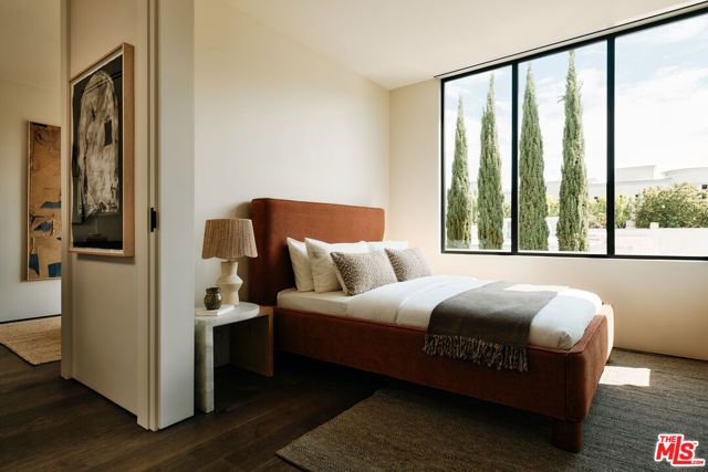 8900 Rosewood Avenue, West Hollywood, CA 90048