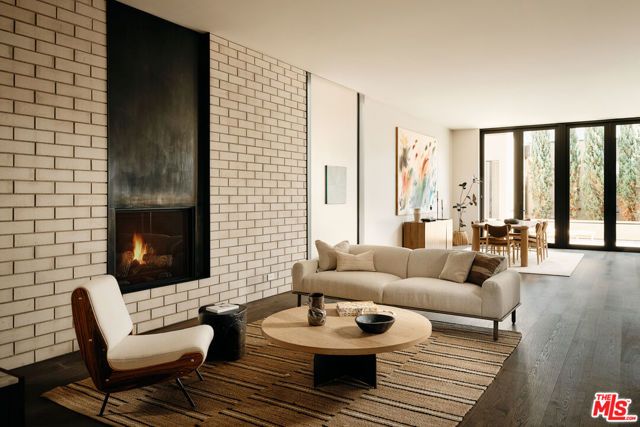 8900 Rosewood Avenue, West Hollywood, CA 90048