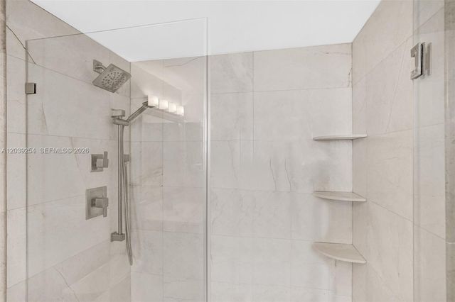 770 Claughton Island Drive 1014, Miami, FL 33131