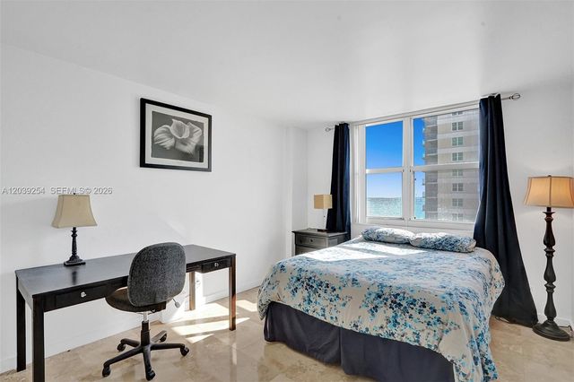 770 Claughton Island Drive 1014, Miami, FL 33131