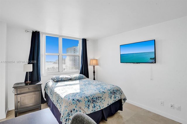 770 Claughton Island Drive 1014, Miami, FL 33131