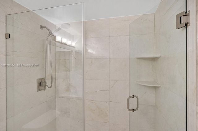 770 Claughton Island Drive 1014, Miami, FL 33131