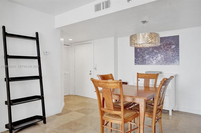 770 Claughton Island Drive 1014, Miami, FL 33131