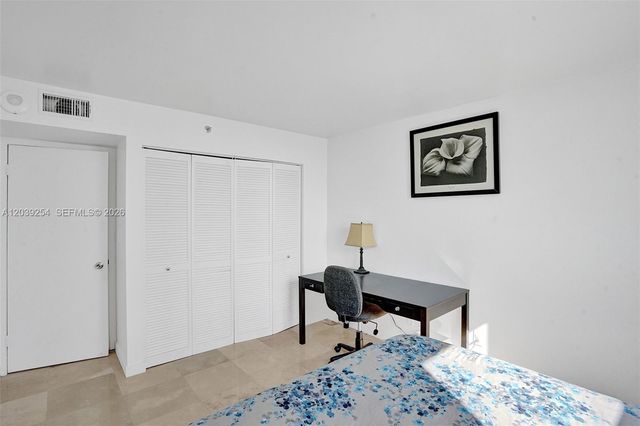 770 Claughton Island Drive 1014, Miami, FL 33131
