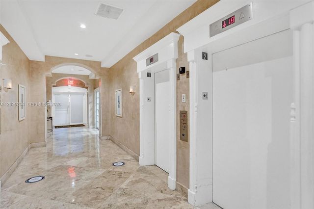 770 Claughton Island Drive 1014, Miami, FL 33131
