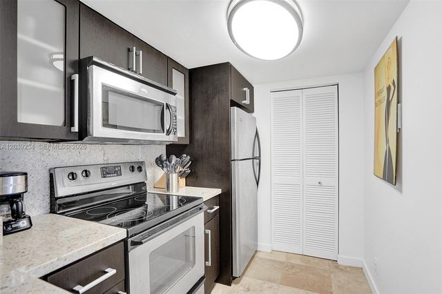 770 Claughton Island Drive 1014, Miami, FL 33131