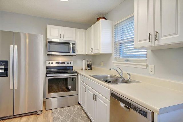 415 Parkdale Drive 6d, Charleston, SC 29414