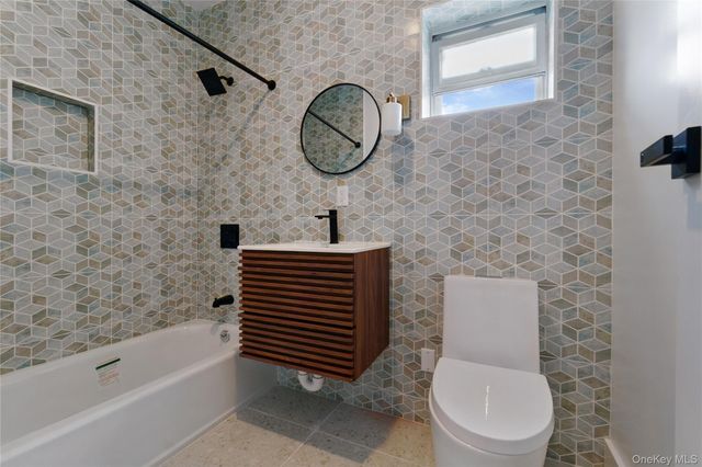 124 Grove Street, Brooklyn, NY 11221