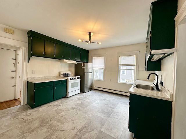 18 Appleton St 1, Quincy, MA 02171