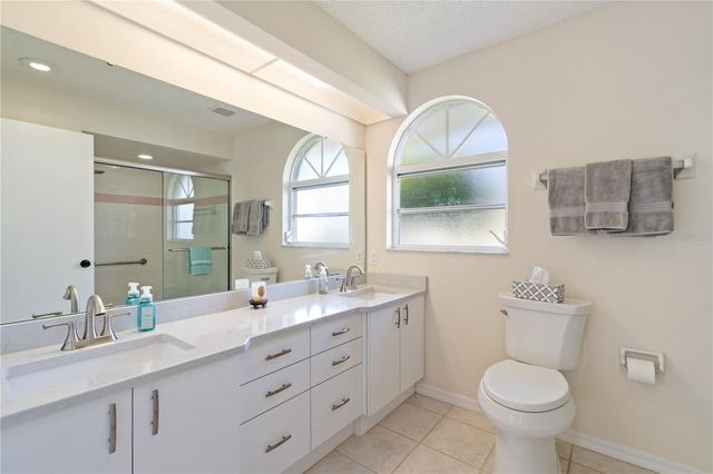 5628 CYNTHIA LANE, Sarasota, FL 34235
