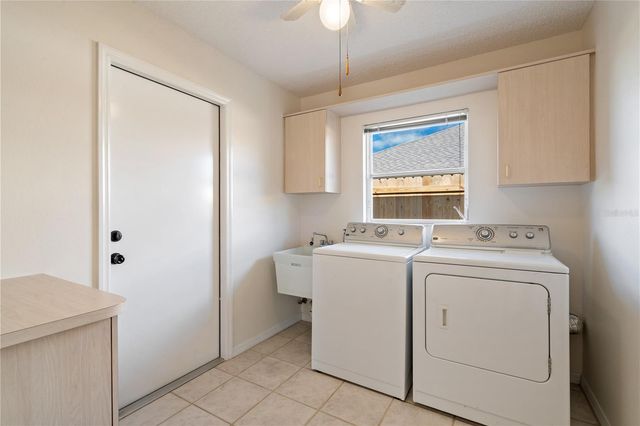 5628 CYNTHIA LANE, Sarasota, FL 34235
