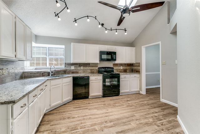 1546 Winter Park Lane, Lewisville, TX 75077