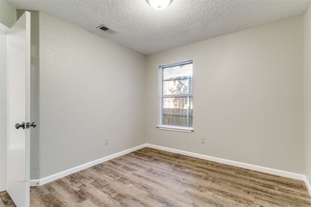 1546 Winter Park Lane, Lewisville, TX 75077