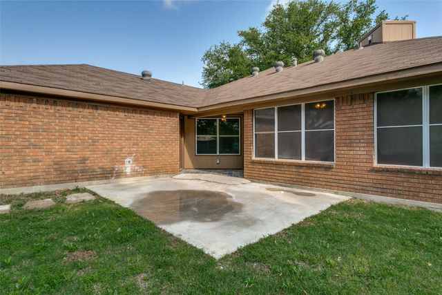 1546 Winter Park Lane, Lewisville, TX 75077