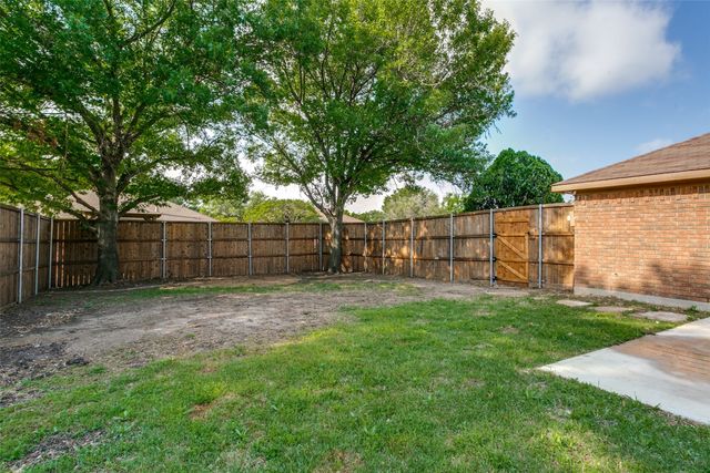 1546 Winter Park Lane, Lewisville, TX 75077
