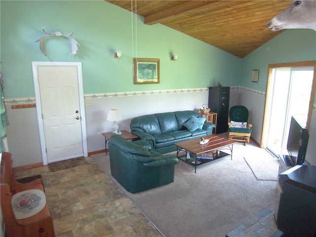 1014 Cornwall Rd, Palmyra, NY 14522