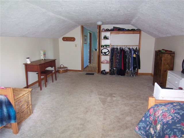 1014 Cornwall Rd, Palmyra, NY 14522