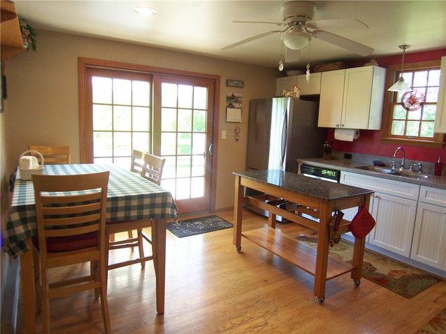 1014 Cornwall Rd, Palmyra, NY 14522
