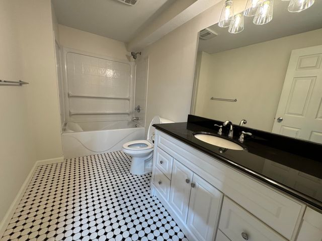 3315 N RIDGECREST DR, Columbia, MO 65202