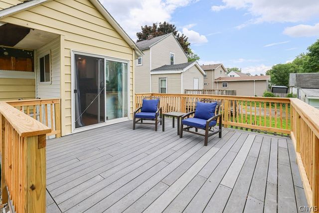219 Garden City Drive, Salina, NY 13211