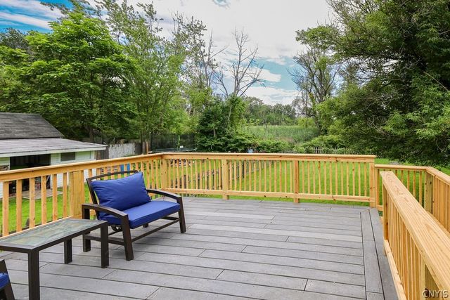 219 Garden City Drive, Salina, NY 13211