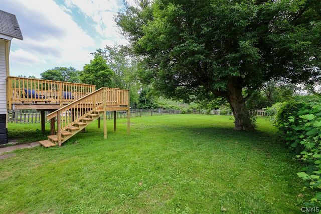 219 Garden City Drive, Salina, NY 13211