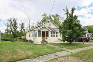 219 Garden City Drive, Salina, NY 13211