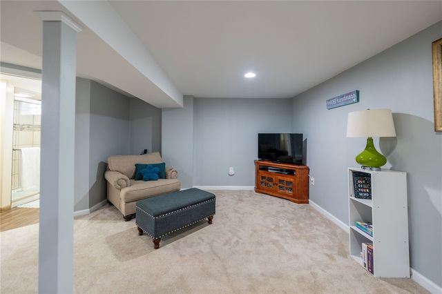 519 Jefferson St, Evans City Boro, PA 16033