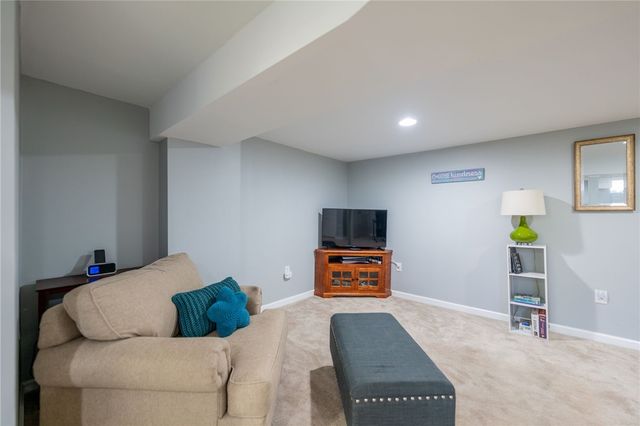 519 Jefferson St, Evans City Boro, PA 16033