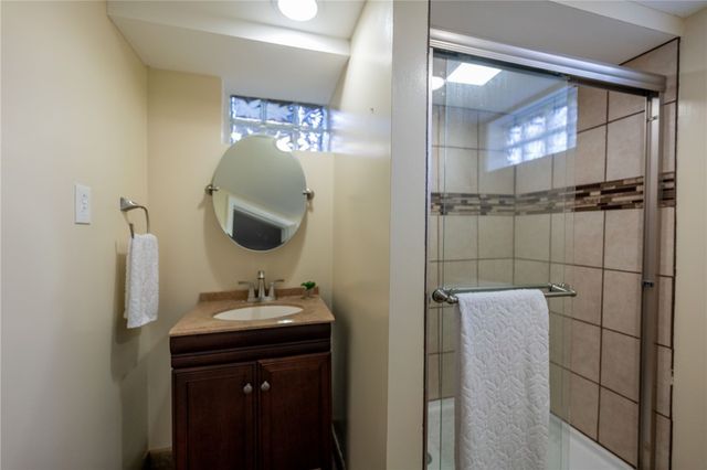 519 Jefferson St, Evans City Boro, PA 16033