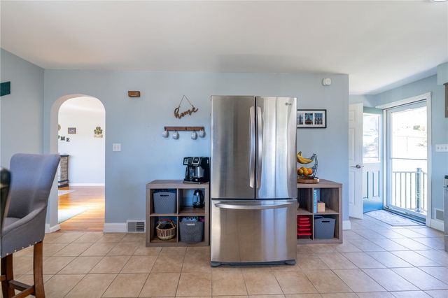 519 Jefferson St, Evans City Boro, PA 16033