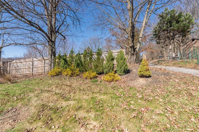 519 Jefferson St, Evans City Boro, PA 16033