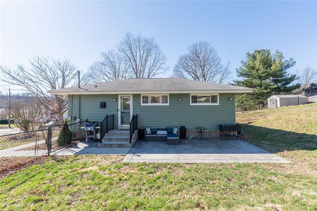 519 Jefferson St, Evans City Boro, PA 16033