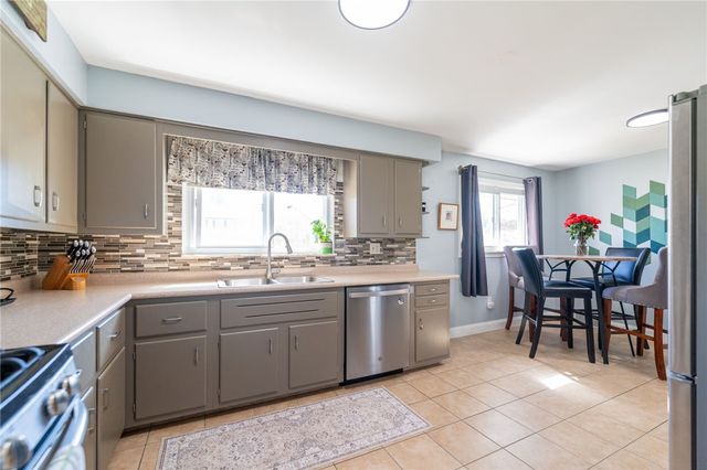 519 Jefferson St, Evans City Boro, PA 16033