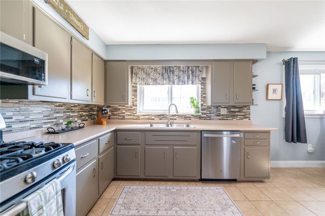 519 Jefferson St, Evans City Boro, PA 16033