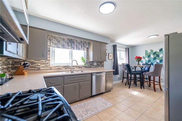 519 Jefferson St, Evans City Boro, PA 16033