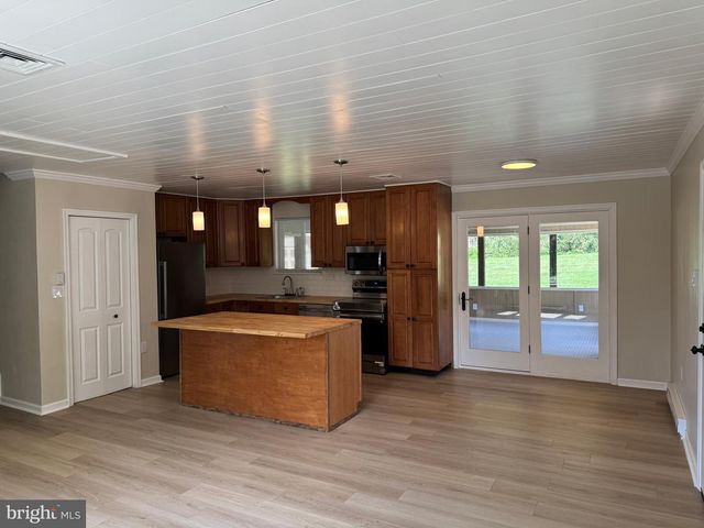 3335 TAUNTON DR, York, PA 17402