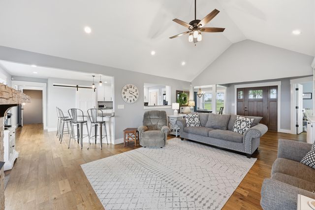 5792 KY Highway 590, Lancaster, KY 40444