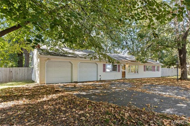 12011 Garden Lane, Spanish Lake, MO 63138