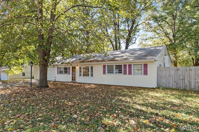 12011 Garden Lane, Spanish Lake, MO 63138
