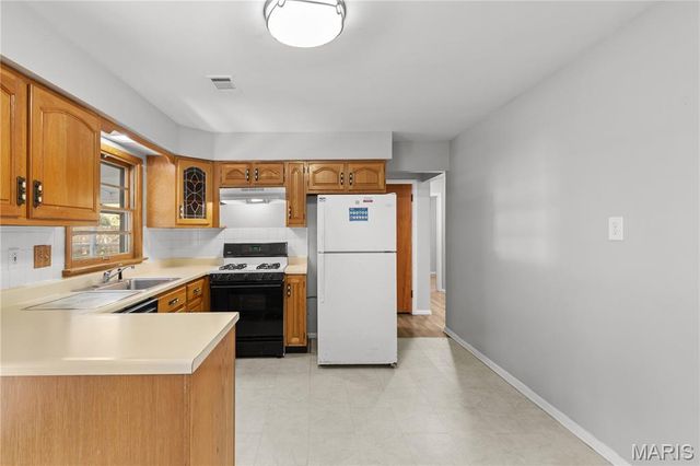 12011 Garden Lane, Spanish Lake, MO 63138