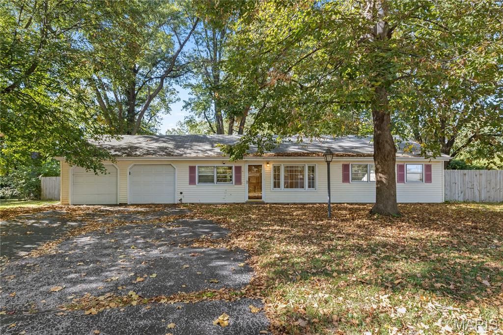12011 Garden Lane, Spanish Lake, MO 63138