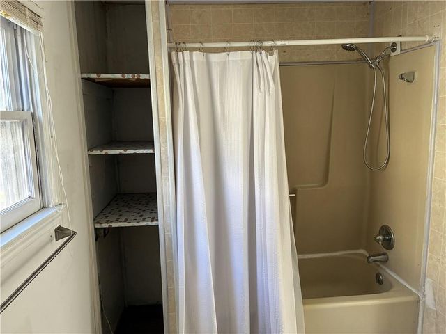 831 Ottawa Street, Leavenworth, KS 66048