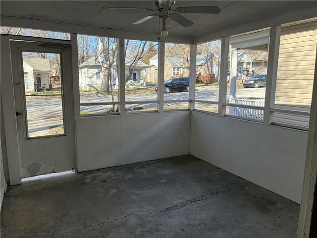 831 Ottawa Street, Leavenworth, KS 66048